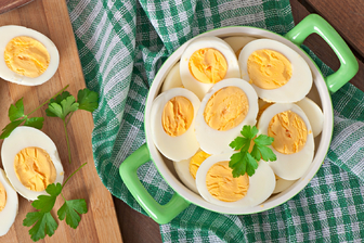 Щоб жовток не зеленів: як готувати ідеальне круте яйце